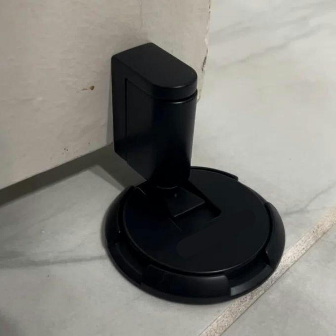 Schadevrije magnetische deurstopper. Voorkomt stoten en beschadigingen aan muren en meubels, essentiële woninginrichting.