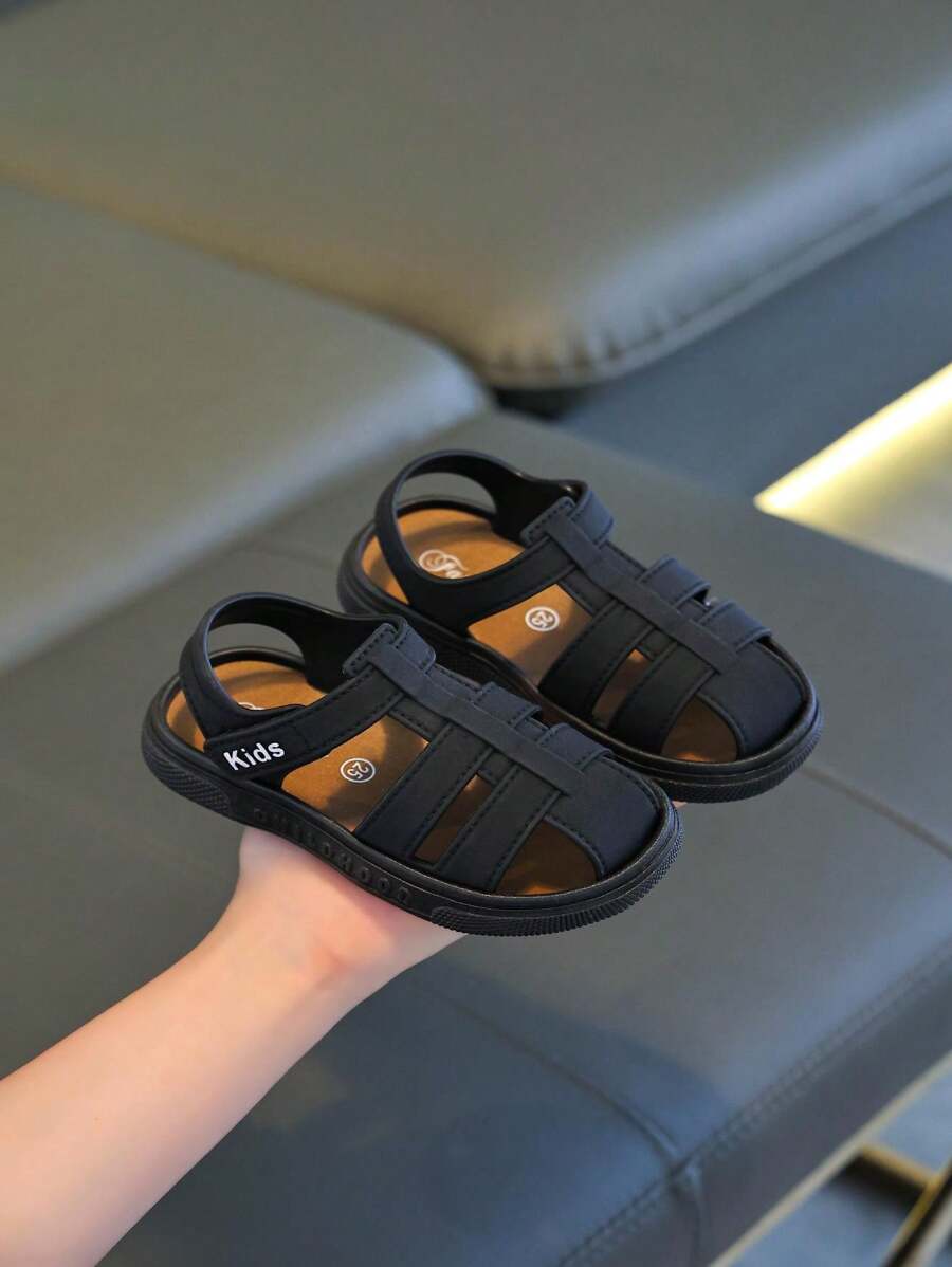 Meisjes sandalen: comfortabel, veilig & met gesloten neus. Ideale kinderschoenen voor elk zomeravontuur.