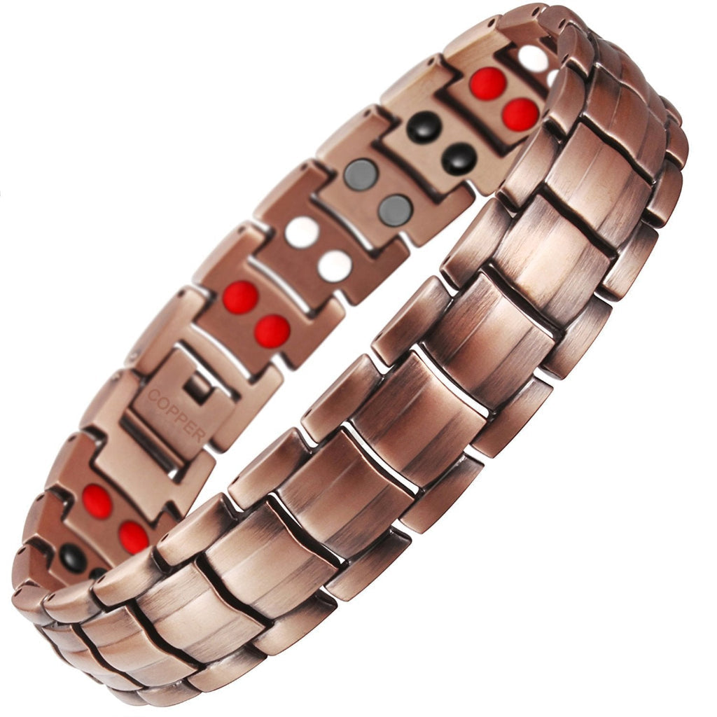 Dames vintage messing armband met tijdloze elegantie, een stijlvol retro sieraad en accessoire.