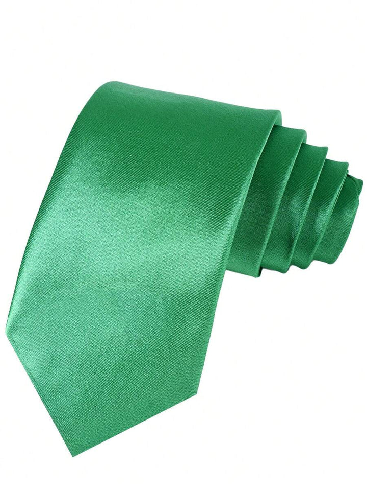 Essentiële effen mannen stropdas, een perfect en stijlvol accessoire voor de modebewuste man.