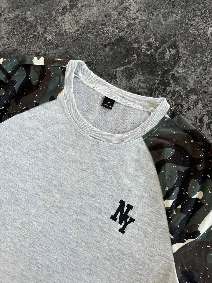 Heren longsleeve met handgeschreven print. Uniek, comfortabel en ideaal voor lente/herfst streetwear.