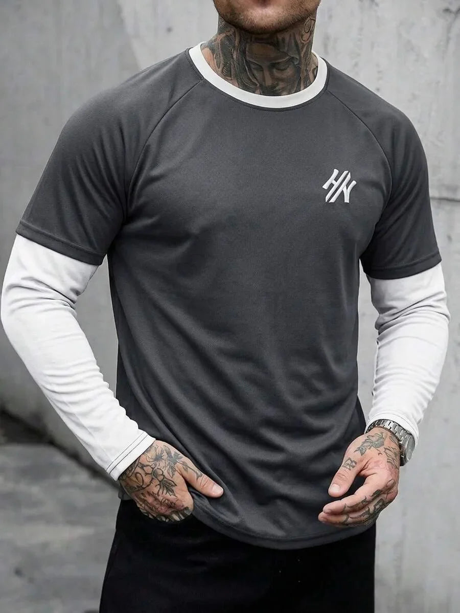 Heren longsleeve met artistieke handgeschreven print. Comfortabel voor casual lente/herfst outfits.