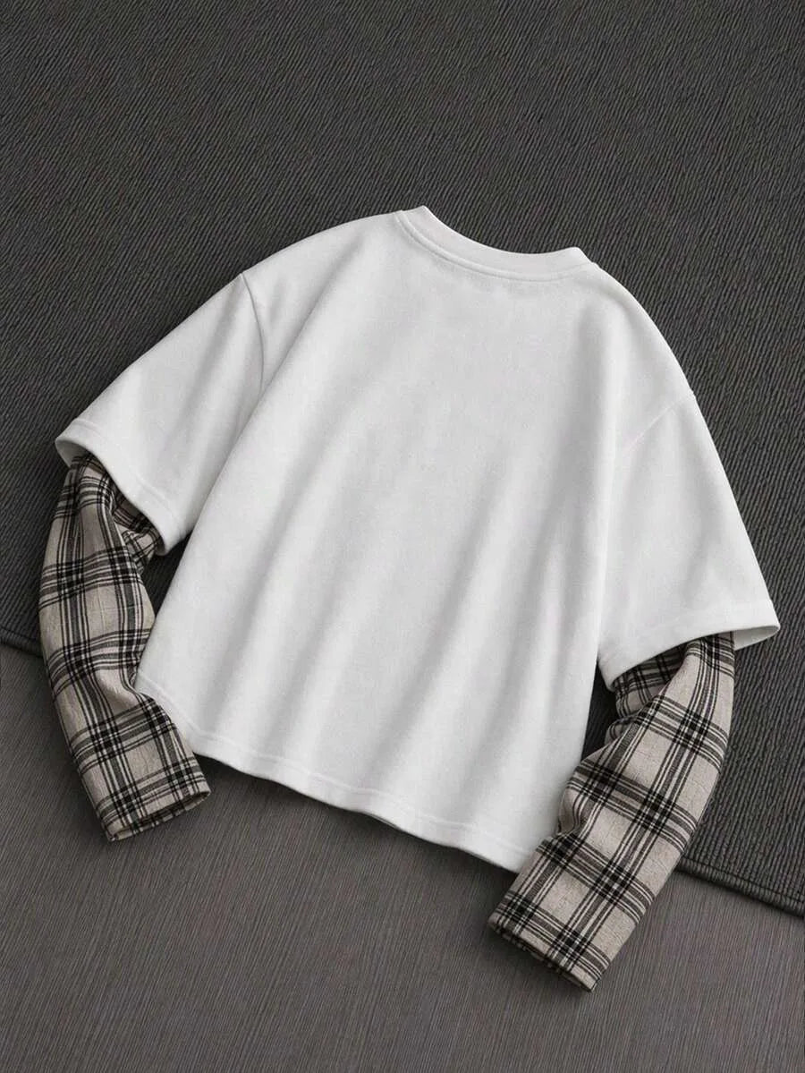 Stijlvol heren t-shirt, ronde hals, met regular fit en unieke plaid patchwork mouwen.
