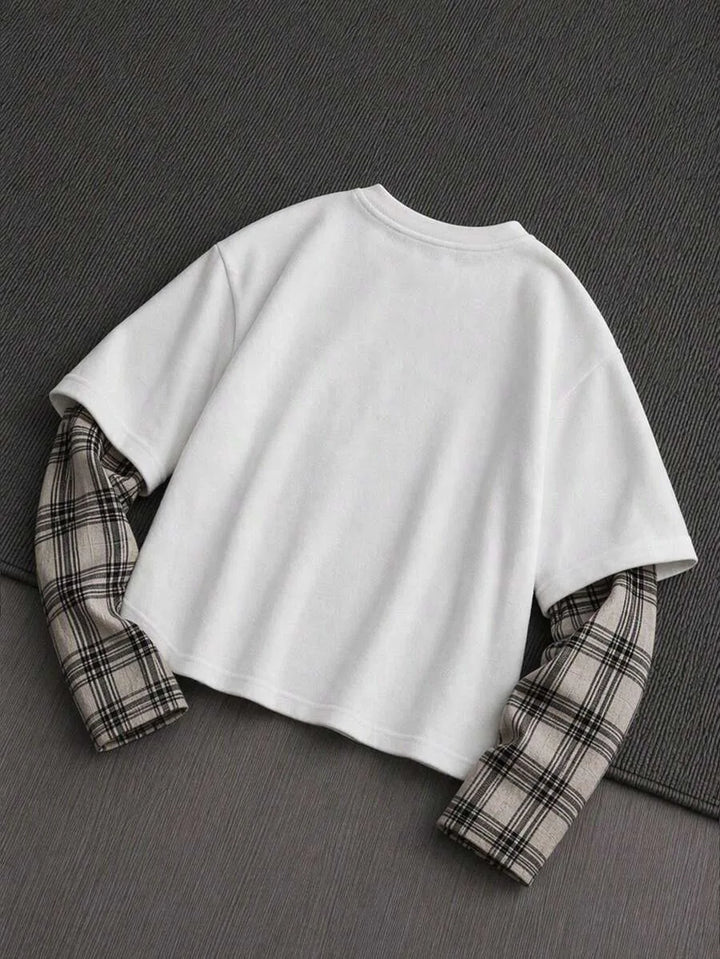 Stijlvol heren t-shirt, ronde hals, met regular fit en unieke plaid patchwork mouwen.