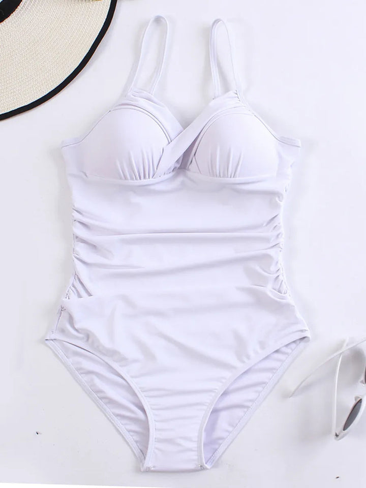 Elegant plus-size dames badpak, gewatteerd en modieus. Onmisbaar voor de zomerse strandgarderobe.