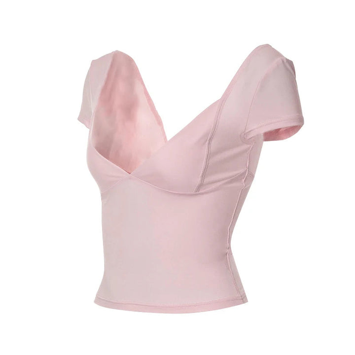 Casual chic: dames t-shirt slim fit met V-hals, veelzijdig te combineren.