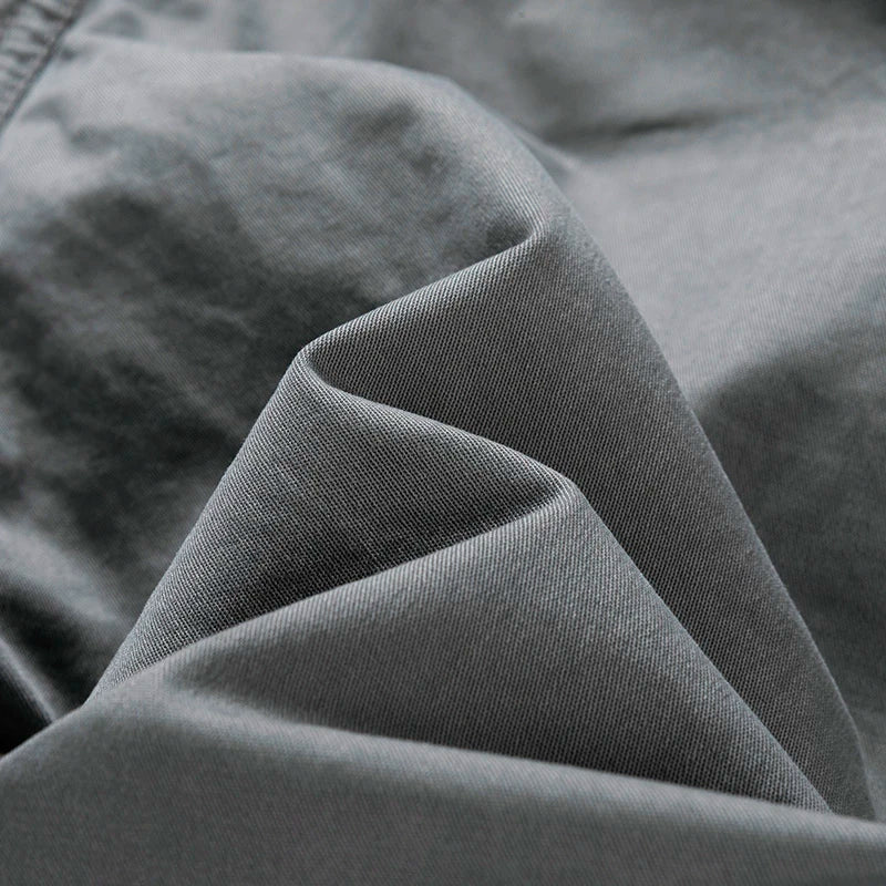 Korte broek heren: stijlvolle cargoshort, perfecte zomerkleding voor een actieve lifestyle.