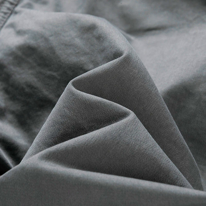 Korte broek heren: stijlvolle cargoshort, perfecte zomerkleding voor een actieve lifestyle.