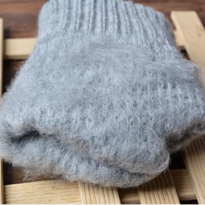 Comfortabele gebreide winterhandschoenen voor dames, met naadloze touchscreen integratie.