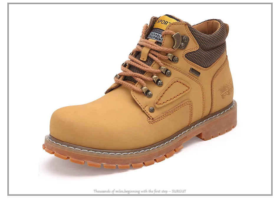Authentieke retro details op warme, waterdichte heren wintersneakers. Comfortabele en modieuze schoenen.