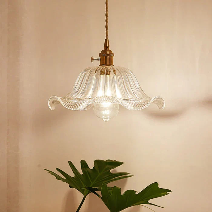 Elegante OpulentGlow hanglamp; de perfecte glazen lamp voor uw eetkamer of restaurant.