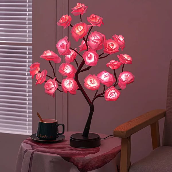 Rozenboom LED tafellamp met warme sfeerverlichting, perfect voor romantische interieurdecoratie.