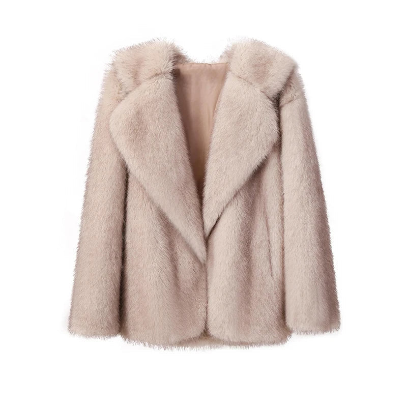 Comfortabele warme oversized damesjas, pluizig en modern, ideaal voor koude dagen.