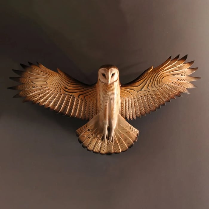 Handgemaakte houten uil wanddecoratie. Rustiek en uniek woonaccessoire voor interieur.