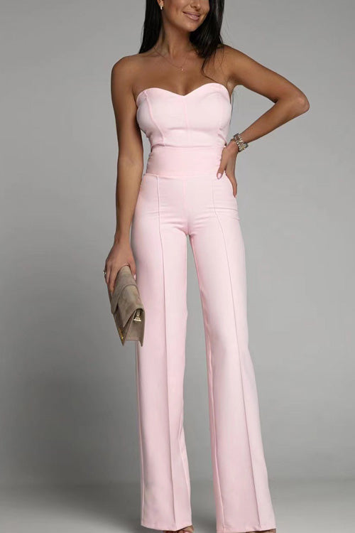 Stijlvolle strapless dames jumpsuit, elegant en chic voor elke speciale gelegenheid of avond uit.