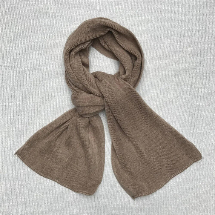 Warme gebreide kasjmier sjaal voor dames en heren, ideaal als winterse nekwarmer.