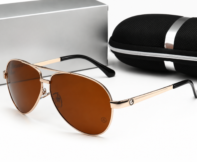 Heren aviator zonnebril van roestvrijstaal met gepolariseerde lenzen en UV400 bescherming voor optimale oogbescherming.