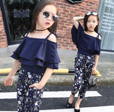 Meisjes marine stijl zomer outfit set: comfortabel t-shirt & shorts. Ideaal voor lente en zomer.
