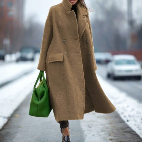 Moderne en warme dames winterjas Maren. Comfortabel, stijlvol en veelzijdig voor elke winterse gelegenheid.