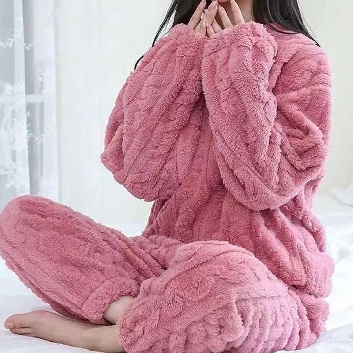 Warme dames geribbelde pyjama en loungewear set, ideaal voor de winter als comfortabel huispak.