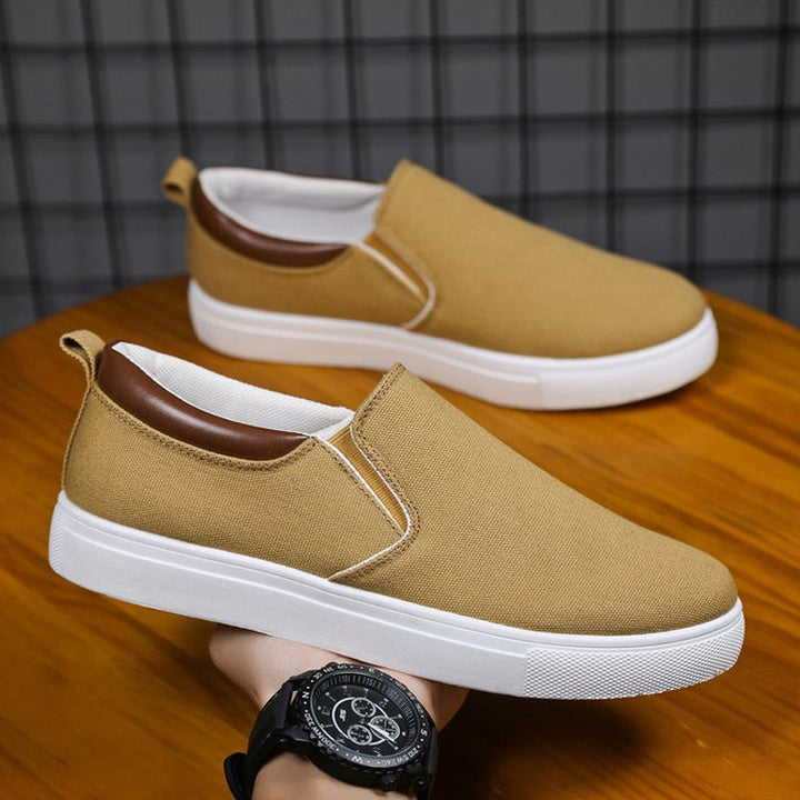 Stijlvolle heren canvas slip-ons, perfect voor vrije tijd en een modieuze casual look.
