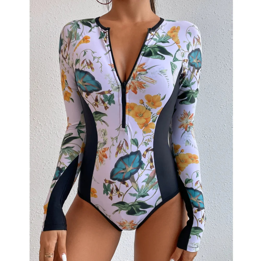 Dames sportief badpak met lange mouwen, trendy zwemkleding voor strand en watersport.
