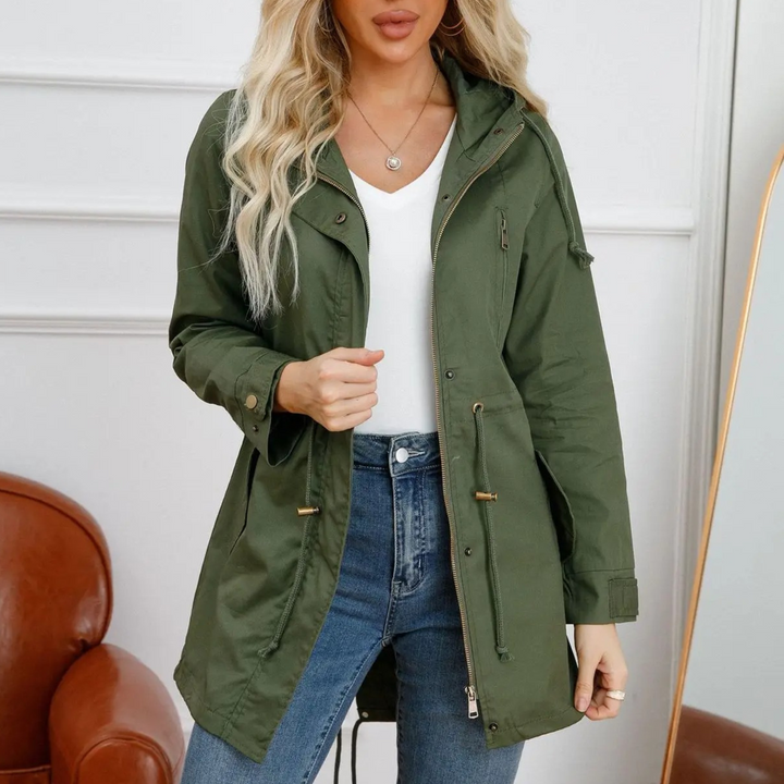 Dames winddichte tussenjas, ideaal voor lente/zomer. Lichtgewicht en stijlvol, perfect als bovenkleding.