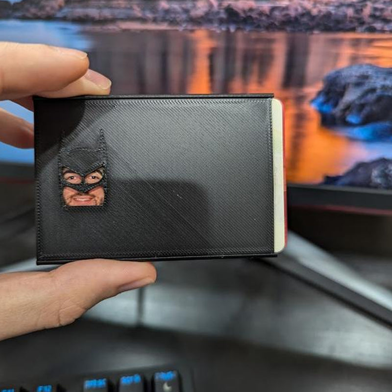Officiële ShadowTag ID kaarthouder, zwarte pasjes beschermhoes met superhelden design, uniek accessoire.