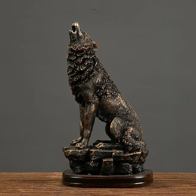 Detailrijk bronzen adelaar dierbeeld, imposante interieur decoratie.