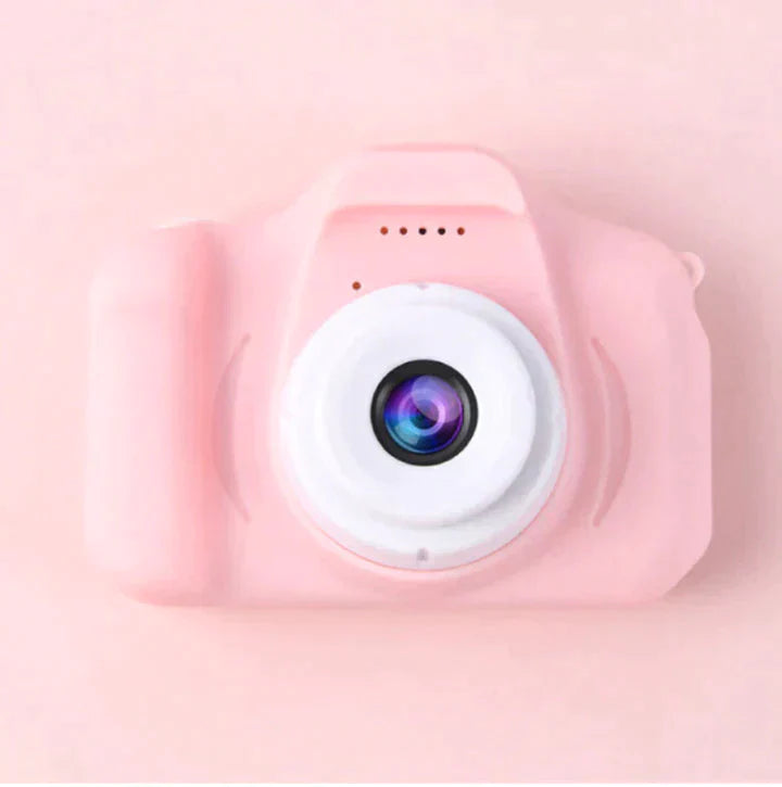 Retro digitale camera met LCD-scherm, gebruiksvriendelijke knoppen en snelle telefoonoverdracht voor reisfoto's.