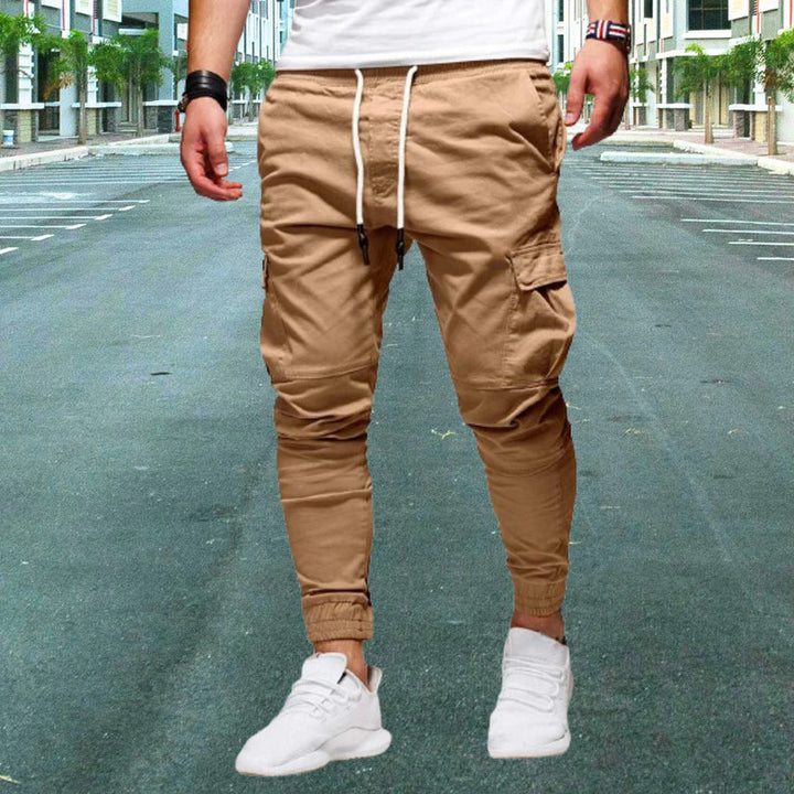 Heren cargobroek met opgestikte zakken, losse pasvorm voor comfortabele casual streetwear.