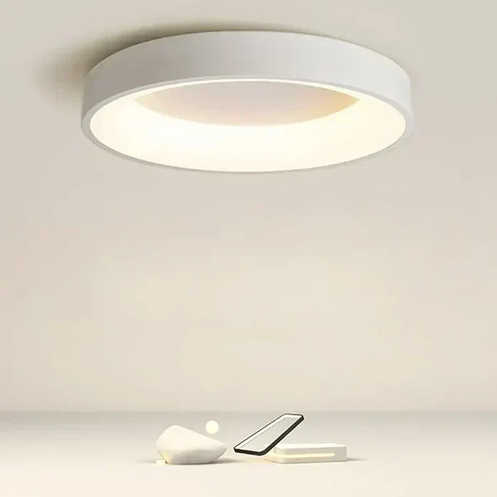 Ronde LED plafondlamp met modern Scandinavisch design. Minimalistisch en energiezuinig.