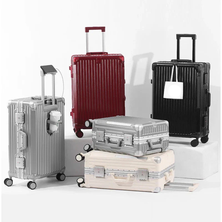 Aluminium reiskoffer WC2026, krasvrij & stevig. Met TSA slot en spinnerwielen voor zorgeloze vakantie en zakenreis.