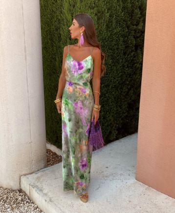 Elegante dames maxi jurk met levendige print, ideaal voor zomerse dagen. Comfortabel en stijlvol.