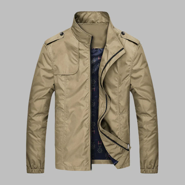 Stijlvol herenjack met rits en opstaande kraag, perfect voor lente en herfst casual outfits.