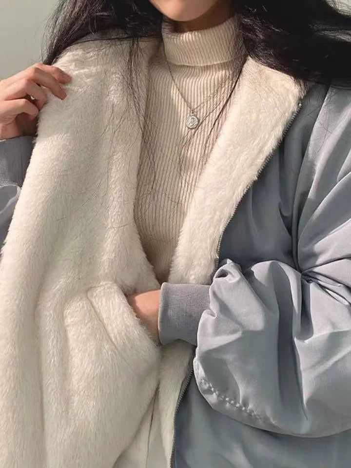Stijlvolle en warme dames winterjas Jara, perfect voor koude dagen met een comfortabele pasvorm.