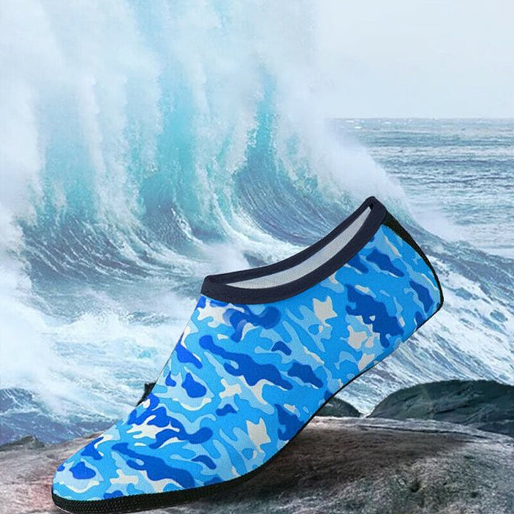 Geniet van waterpret met WaveStep sneldrogende waterschoenen; ideaal voor strand, zwemmen en outdoor.