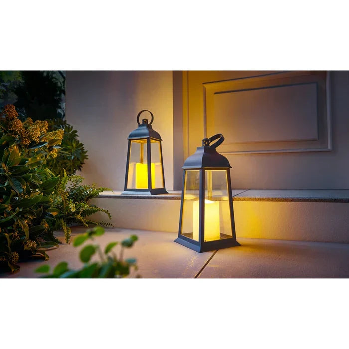 Grijze LED-lantaarn set (2 stuks) van NightGuard, ideaal als sfeerverlichting met kaarslicht voor huis en tuin.