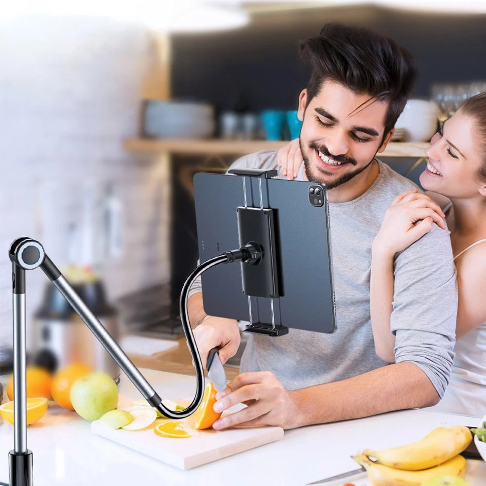 Stevige universele bureau- & bedhouder voor telefoons en tablets; een praktisch accessoire voor kijkcomfort.