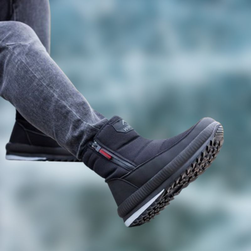 Heren waterdichte sneeuwlaarzen met warme voering, ideaal voor winterse outdoor avonturen.