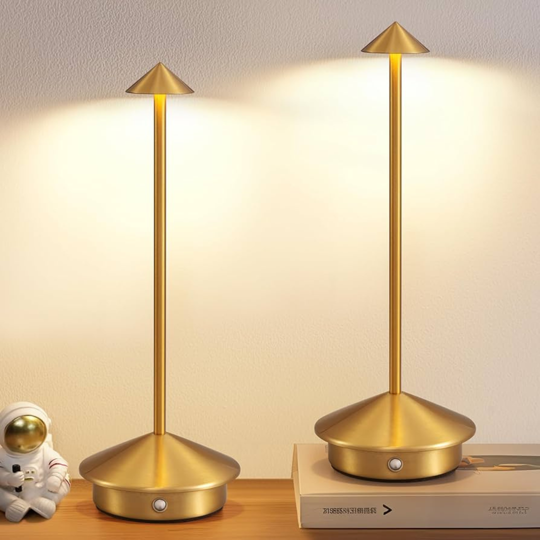 Multifunctionele ClarityGlow lamp, dimbaar, waterdicht en draadloos, geschikt voor alle seizoenen.