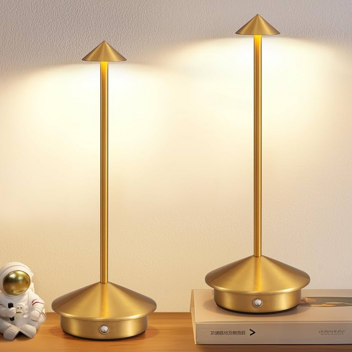 Multifunctionele ClarityGlow lamp, dimbaar, waterdicht en draadloos, geschikt voor alle seizoenen.