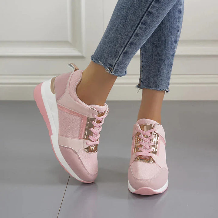 Close-up van de dempende zool van Hoymans dames Air sneakers voor superieure schokabsorptie.
