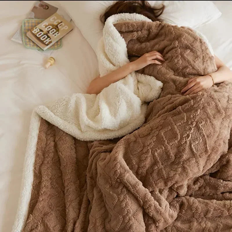 Zachte lamswollen winterdeken met dikke fleecetextuur; ultiem comfort en warmte voor dames & heren.