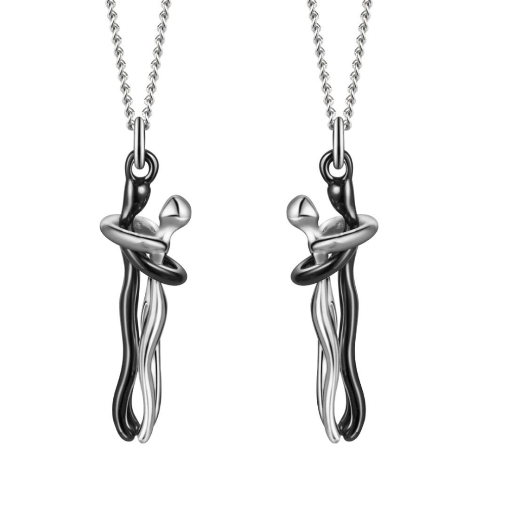Unisex verzilverde ketting met hanger, perfect als liefdessymbool voor koppels.