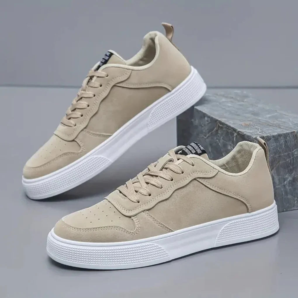 Heren ultracomfortabele sneakers met klittenband, ideaal voor dagelijks gebruik en lichte wandelingen. Lichtgewicht en ademend.