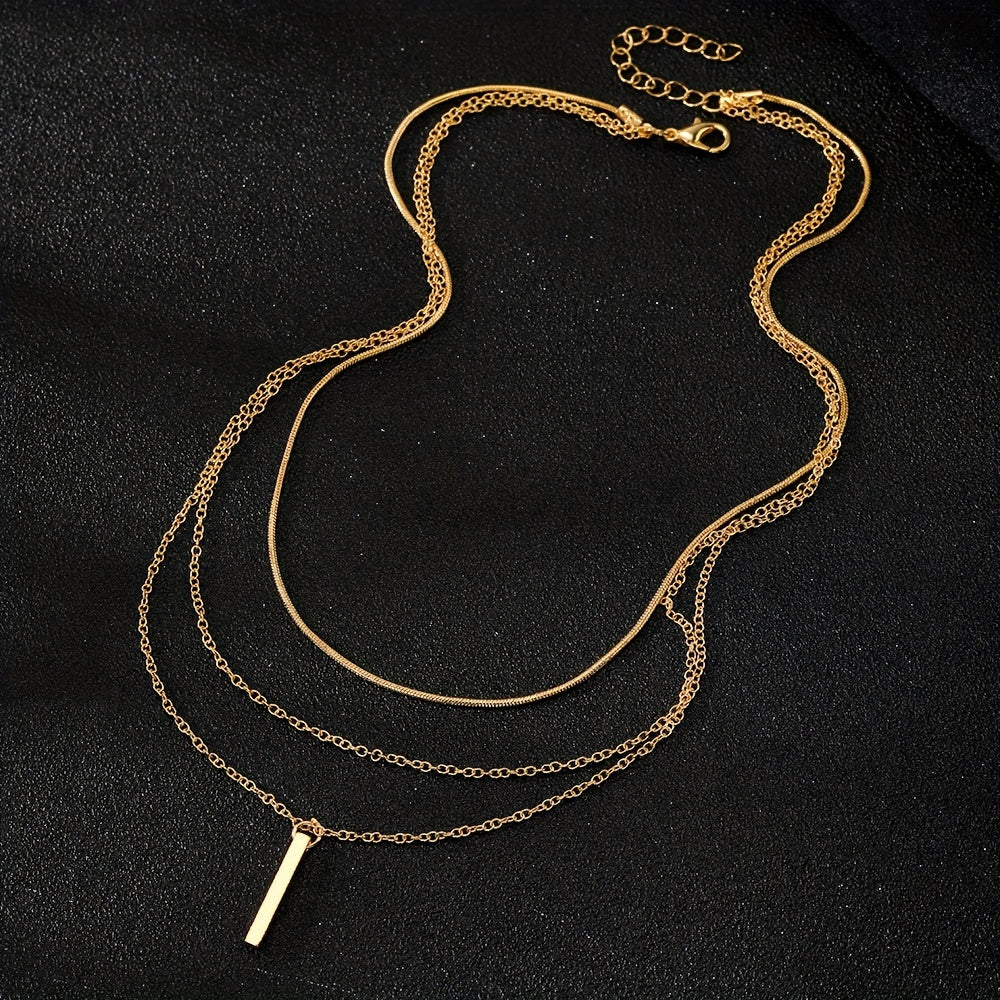 Verfijnde zilveren Y-ketting voor dames, elegant versierd met glanzende kralen.