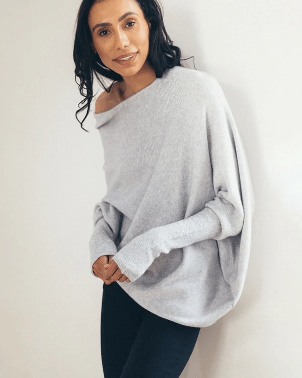 Lente kleding: dames off shoulder trui, combineert elegantie met comfort.