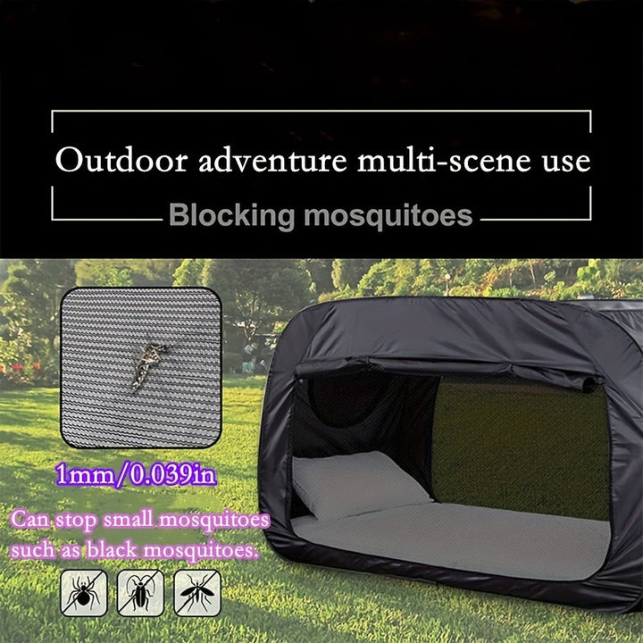 Comfortabel opvouwbaar tentbed CozyNest, essentieel voor privacy in een studentenkamer of gedeelde ruimte.