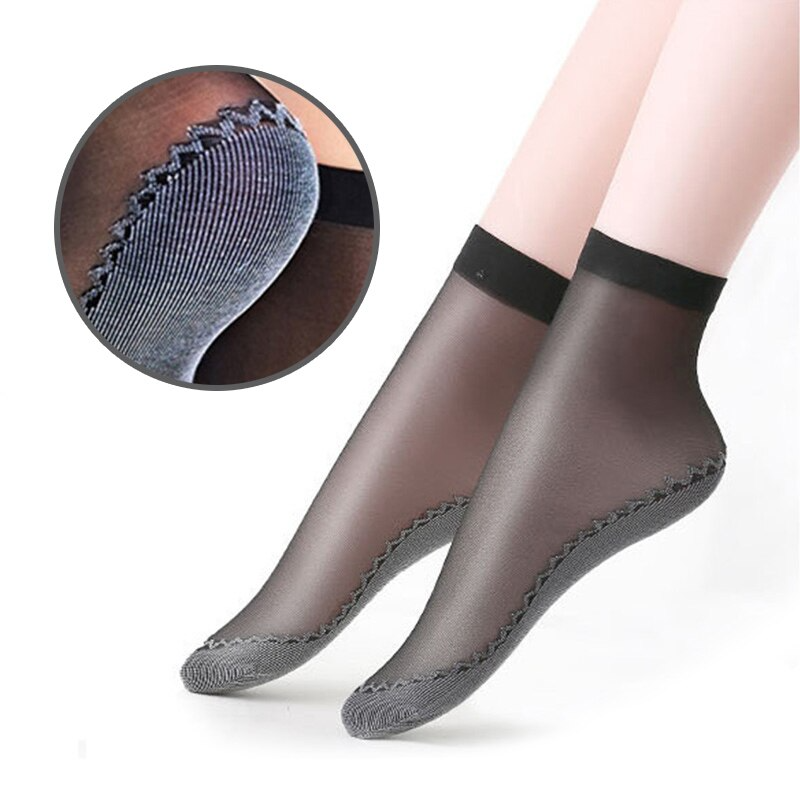Set van 3 paar comfortabele dames sokken met anti-slip 'balletjes', perfect voor sneakers.